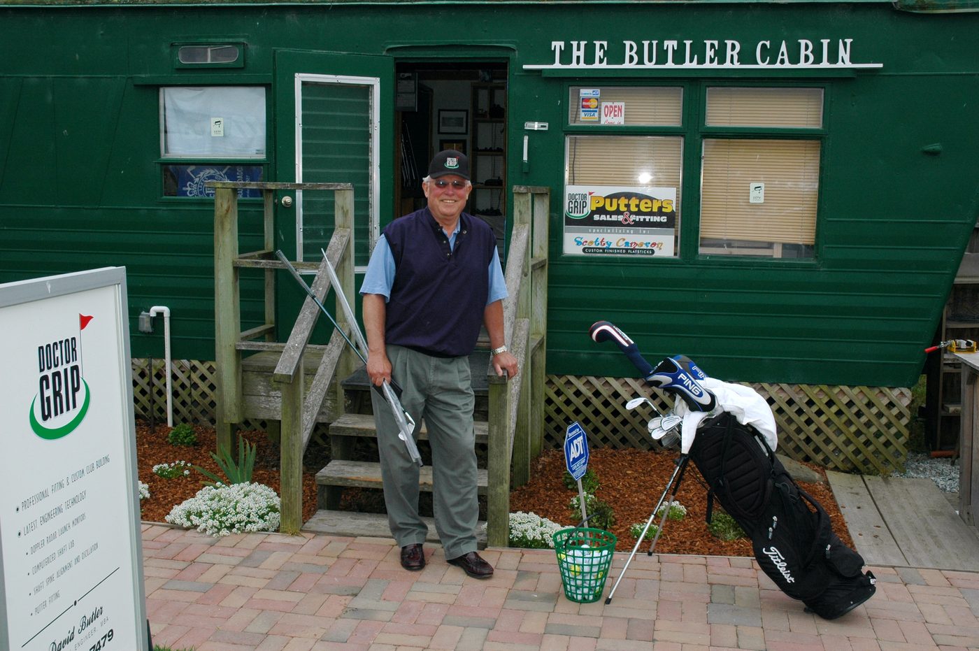 David Butler outside The Butler Cabin &mdash; the Doctor Grip fitting studio